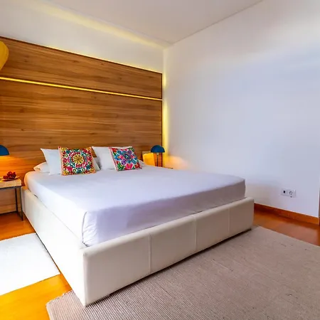 Epicenter City Apartment