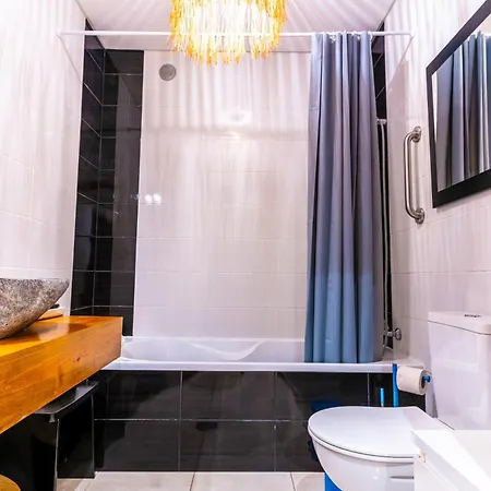 Epicenter City Apartment *